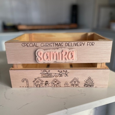 Personalised Christmas Eve Crate – Engraved Pine (310×230×150 mm)
