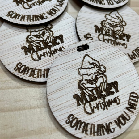 Funny Grinch-Inspired Christmas Gift Tags – Set of 5 Wooden Tags