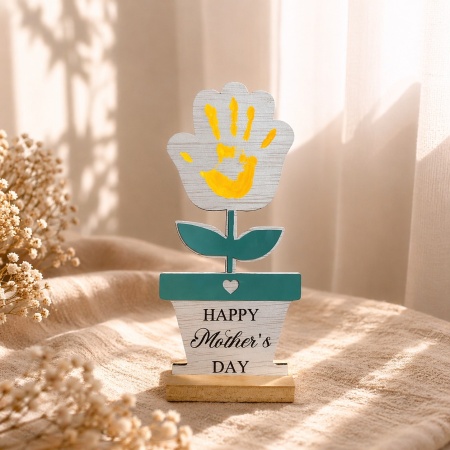 Personalised Handprint Mother’s Day Plaque – A Gift Made by Little Hands